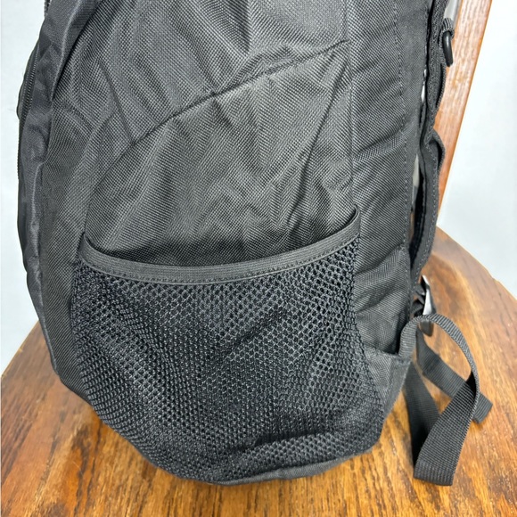 Targus laptop backpack. Black with lots of compartments. Great shape. - Picture 10 of 12